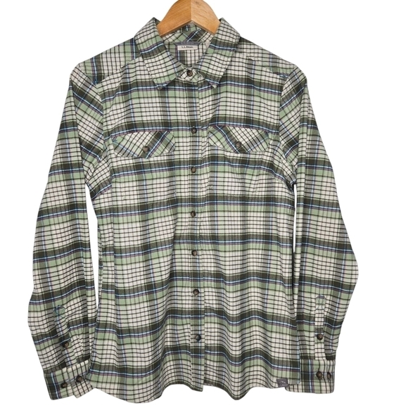 L.L. Bean Womens Whisper Lodge Colorful Plaid Flannel Button Shirt Size Medium - Picture 1 of 13